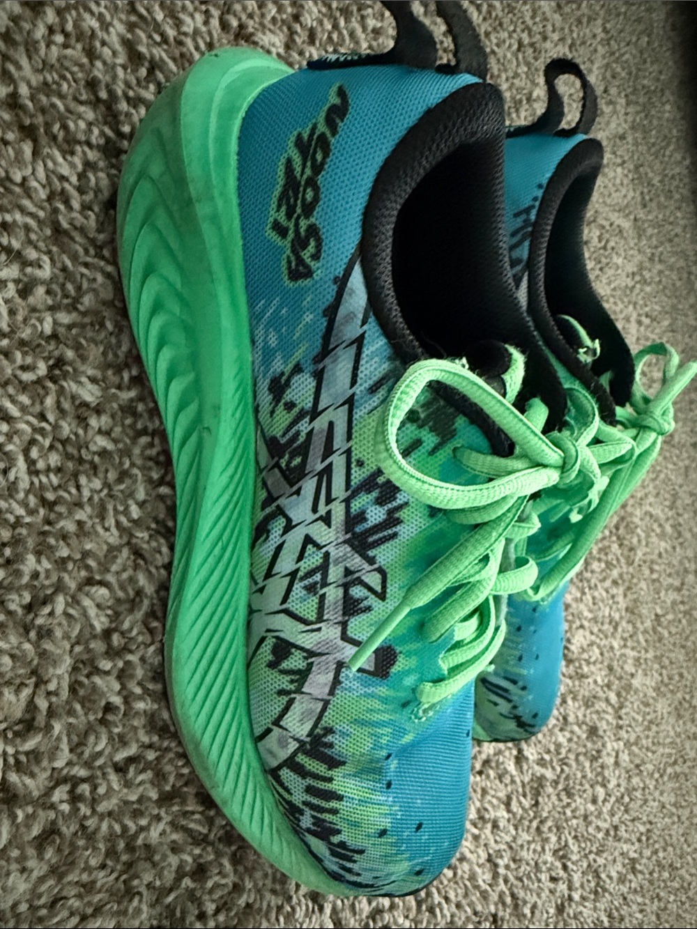 Kids Asics, Noosa TRI running shoes. Teal & Neon Green